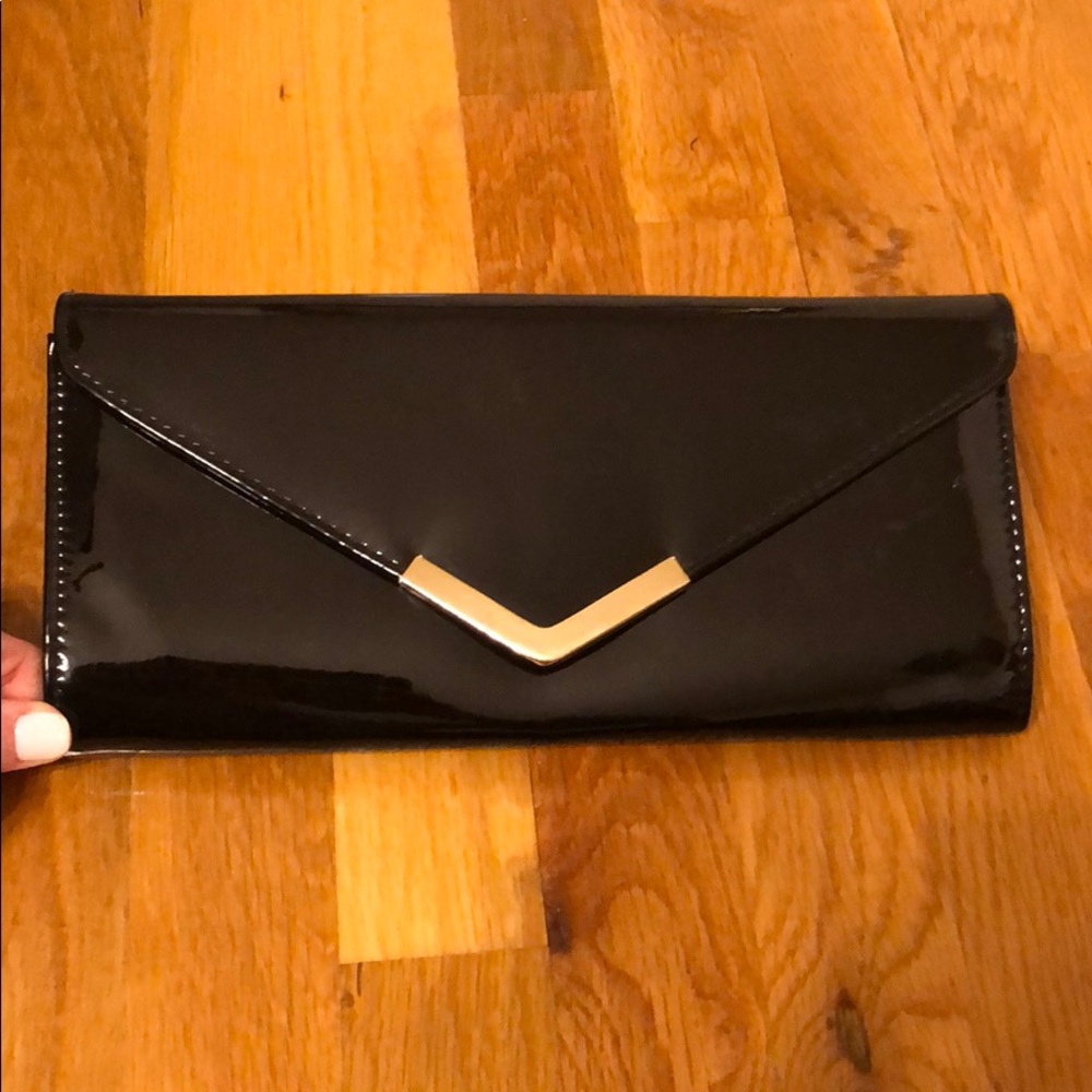 A black clutch